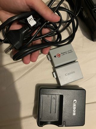 Cámara Canon EOS 450D Negra