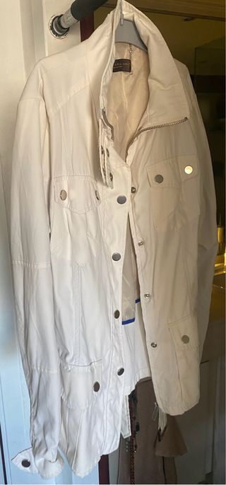 Chaqueton  Zara Mujer 
Hombros44 Axilas50Largo72