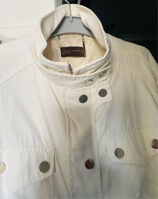 Chaqueton  Zara Mujer 
Hombros44 Axilas50Largo72