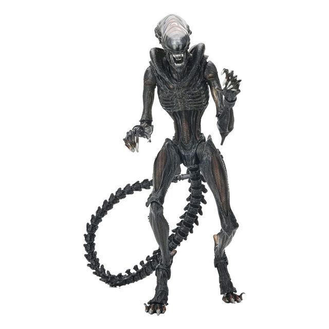 ALIEN Figura Ultimate Scorched Xenomorph 18cm NECA