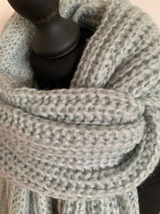 Cachecol Azul JBC com Fio Prateado