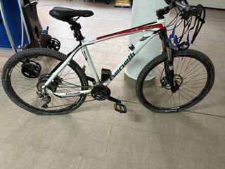 Bicicleta Eléctrica Benelli Blanca