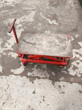 Mesa elevadora para motores