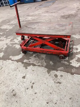 Mesa elevadora para motores