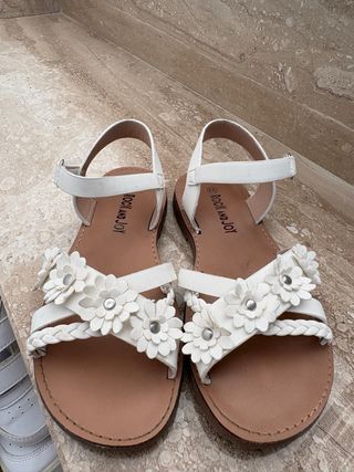 Sandalias Niña talla 32 Blancas Flores