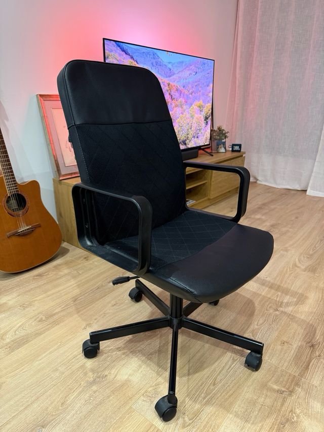 Silla de escritorio negra