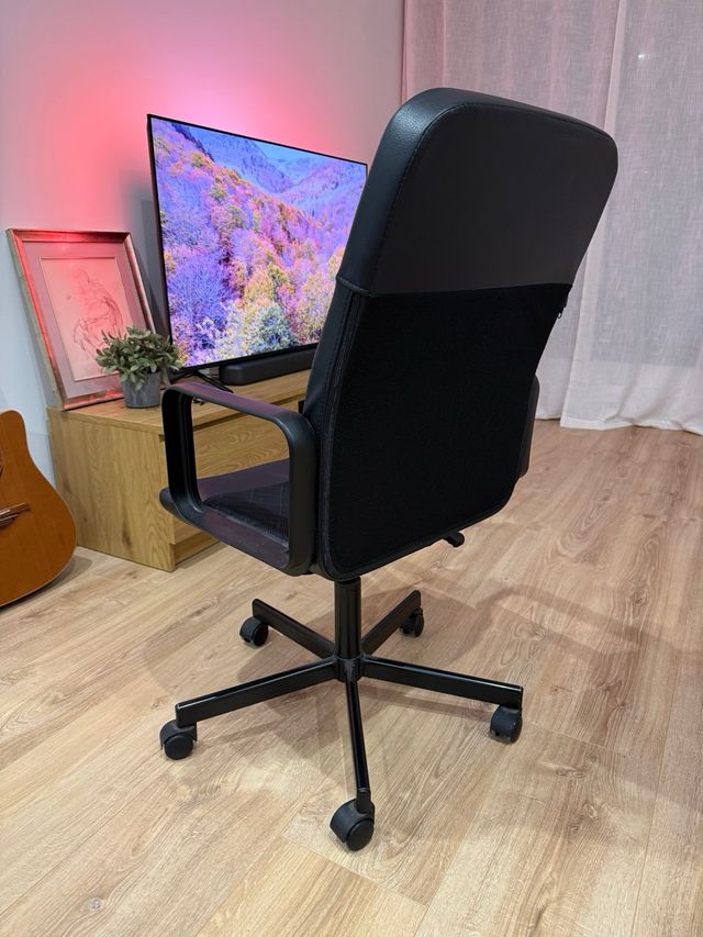 Silla de escritorio negra