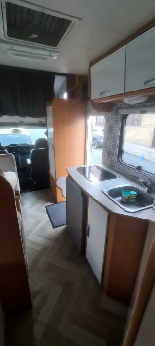 Autocaravana rimor katamarano