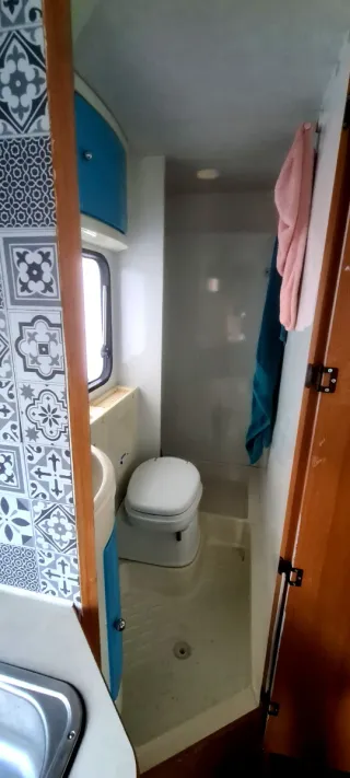 Autocaravana rimor katamarano