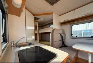 Autocaravana rimor katamarano