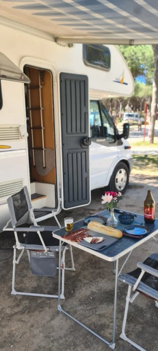 Autocaravana rimor katamarano