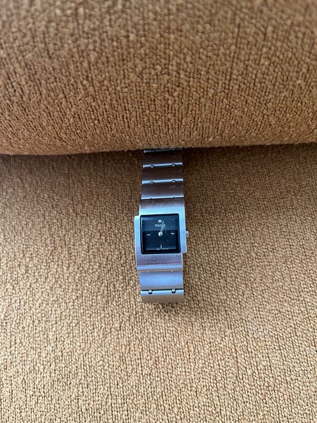 Reloj Pulsar Plata y Negro