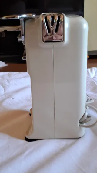 Abrelatas y Afilador Eléctrico Braun