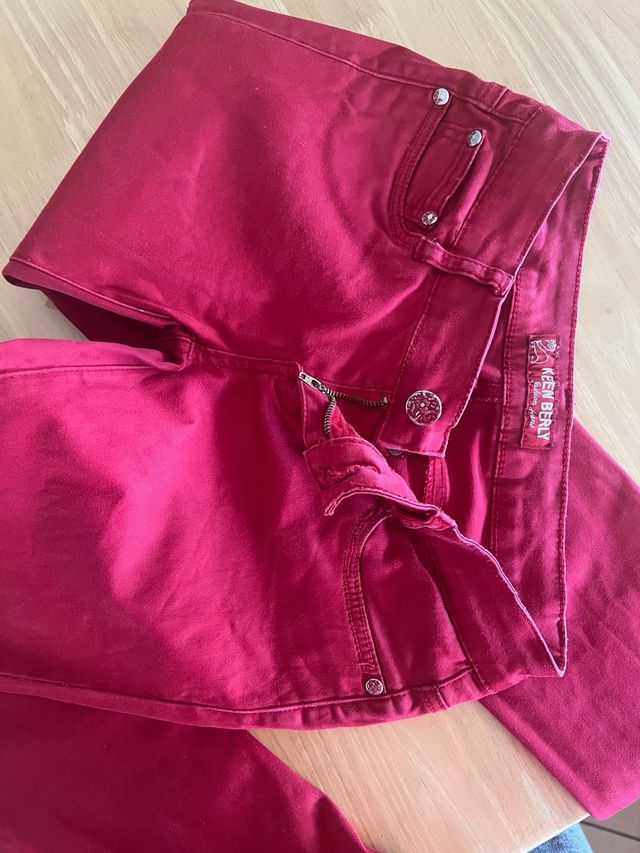 Vaqueros Keen Rojo Talla 36