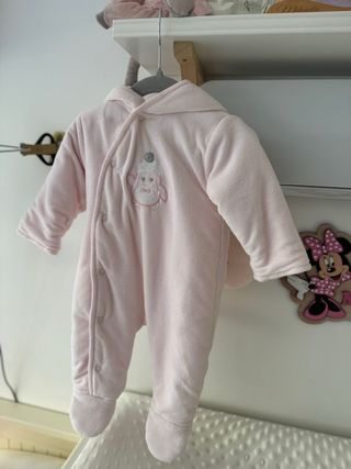 Buzo bebé terciopelo rosa con capucha 0-6meses