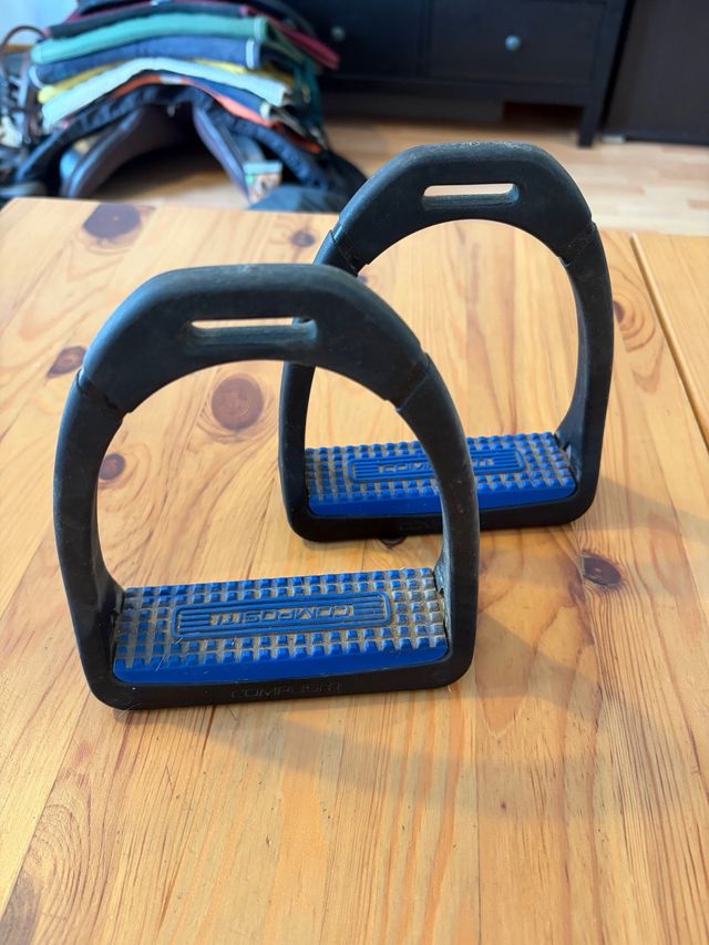 Estribos composite caballo