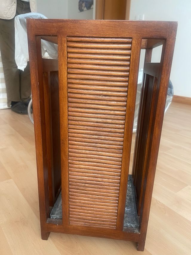 Paragüero de madera y metal