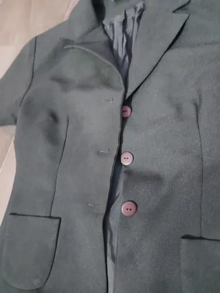 Traje chaqueta y falda negro