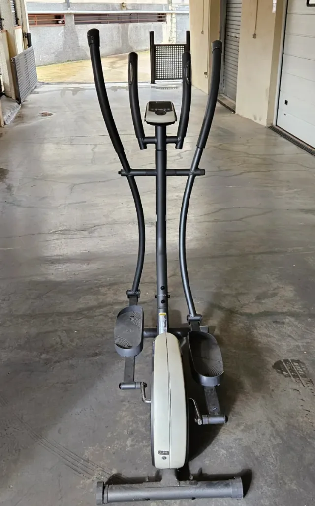 Elíptica de ejercicio