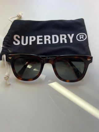Gafas de sol Ray-Ban y Superdry mujer