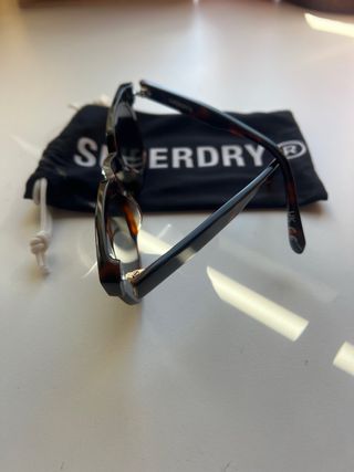 Gafas de sol Ray-Ban y Superdry mujer
