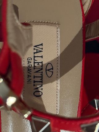 Sandalias Valentino Rojas Tachuelas leed
