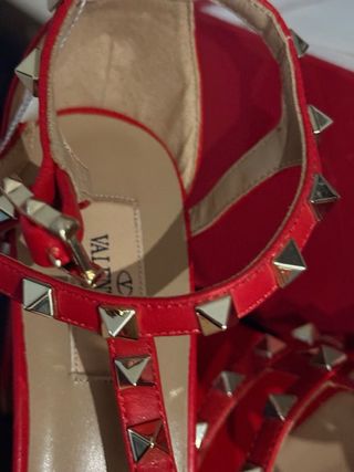 Sandalias Valentino Rojas Tachuelas leed