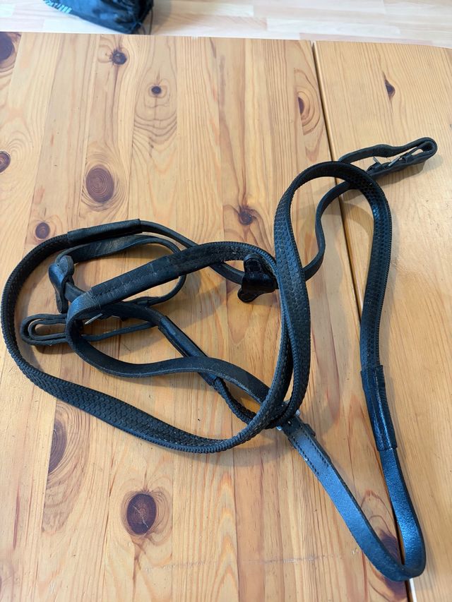 Riendas de caballo negras