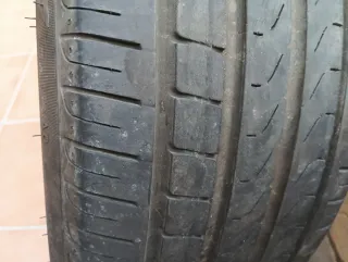 Neumático 225/45 R17 91Y pirelli esta como nuevo