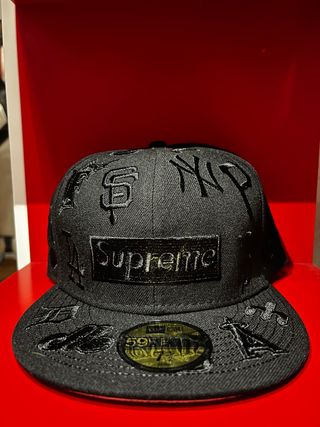 Gorra Supreme New Era Negra