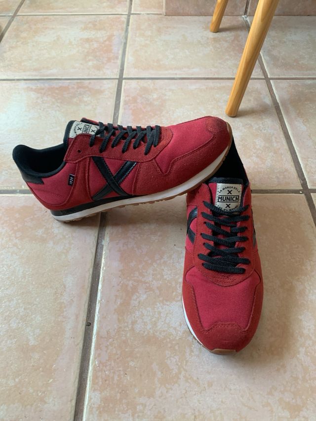 Zapatillas Munich Rojas y Negras