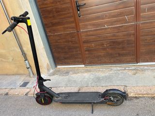 Patinete Eléctrico Xiaomi Pro 2 y casco 
