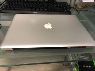 MacBook Pro i7 15” Plata