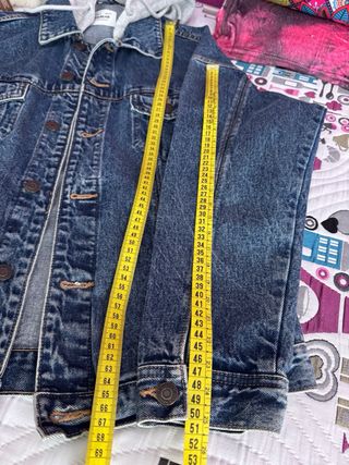 Chaqueta vaquera Obersize con capucha Pull&Bear 