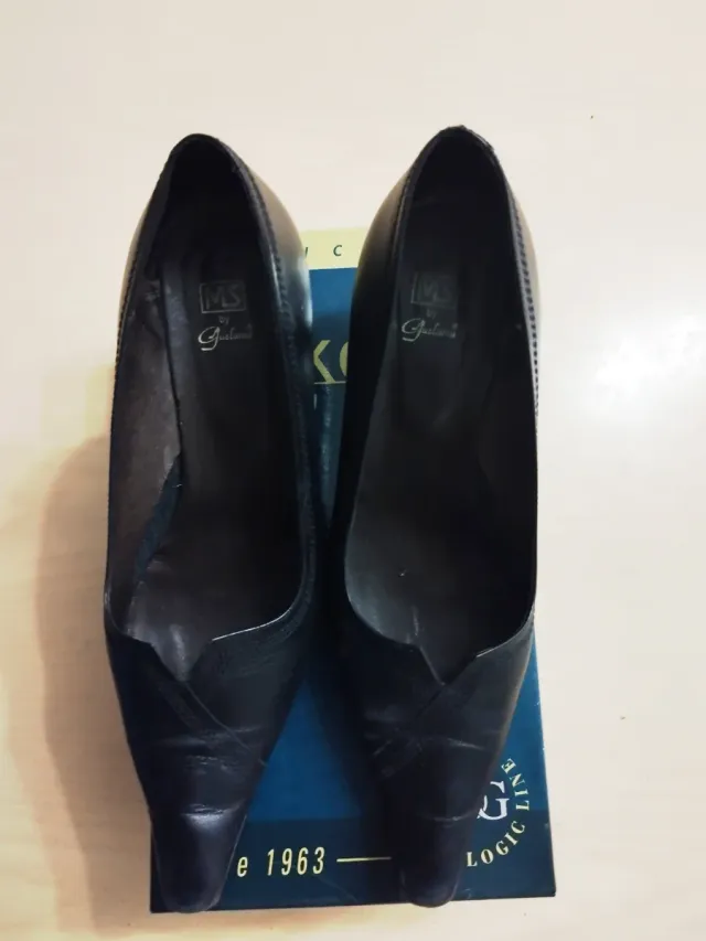 Zapatos negros mujer tacón fino