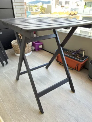 Mesa plegable exterior de madera