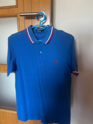 Polo Fred Perry Azul Rayas Cuello y Puños
