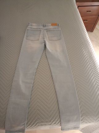 Pantalón vaquero pitillo niño 