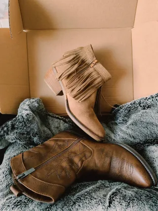 Botas cowboy mujer beige y marrón