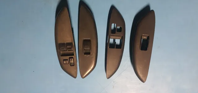 Pulsantiera Alzacristalli Toyota Yaris