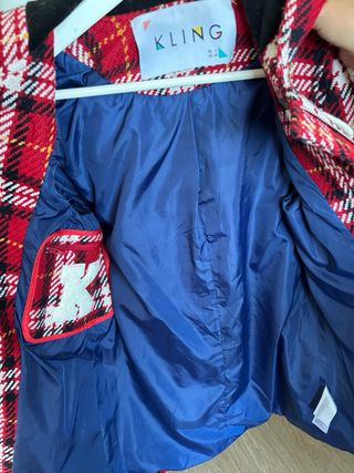 Abrigo Kling cuadros rojos y negros talla XS