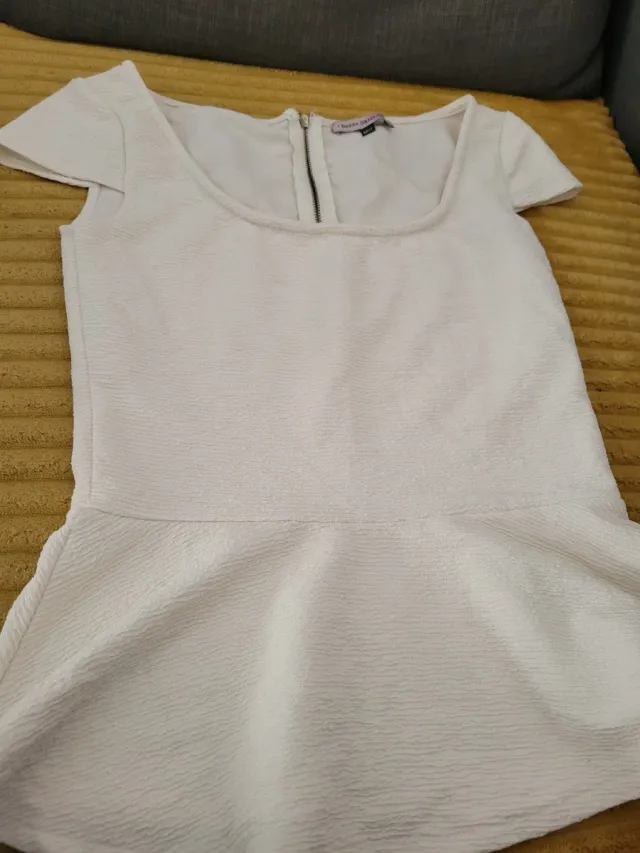 Blusa blanca peplum talla M