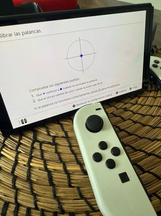 Nintendo Switch OLED bianco