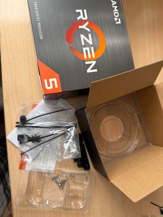 Placa Base Gigabyte B550 Aorus Elite V2 + Ryzen 5