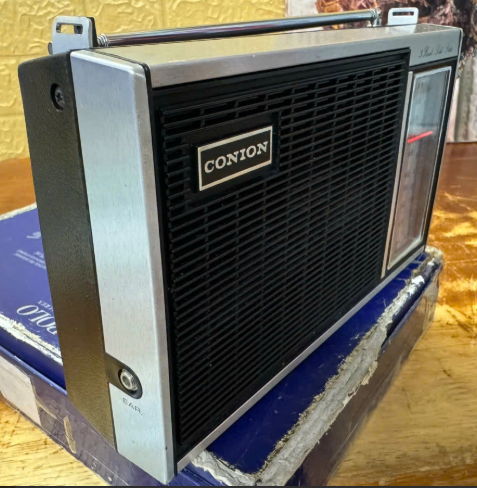 Radio Antigua Conion CR-P36F Japan 1969