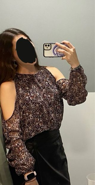 Blusa Elegante Manga Larga y Hombros al Aire