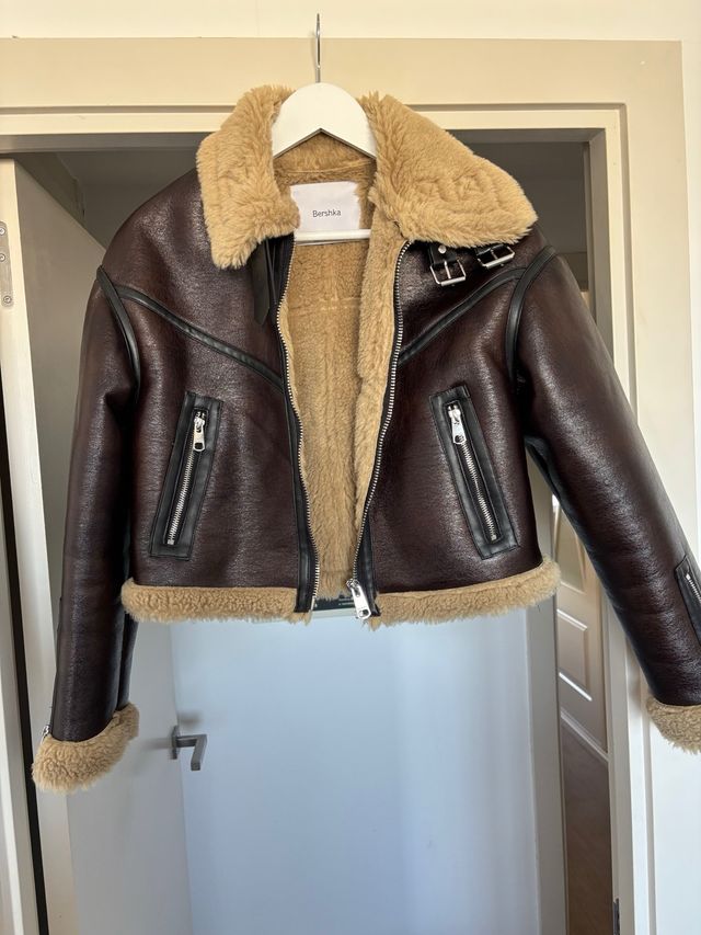 Abrigo corto Bershka Marrón Talla S