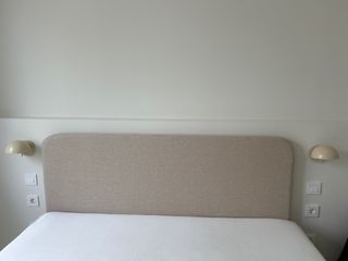 Cabecero con funda de lino beige
