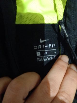 Sudadera Nike Negra y Verde Chica