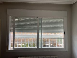 Ventana corredera aluminio blanca